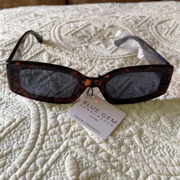 Sunglasses - Picture 2 of 3